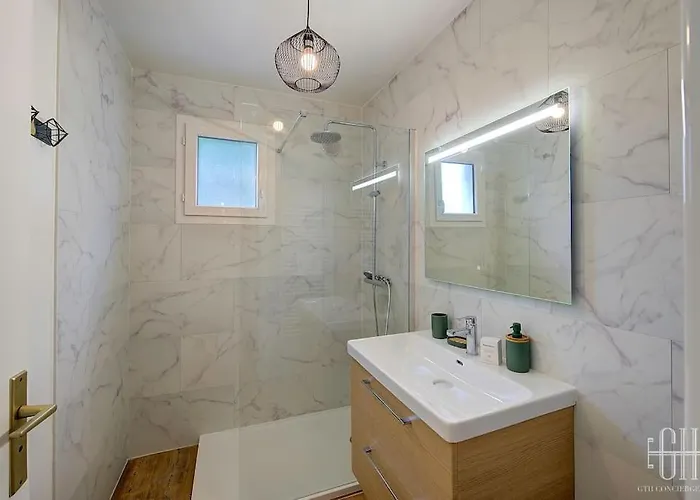 Apartament Plumeria - A 2min De